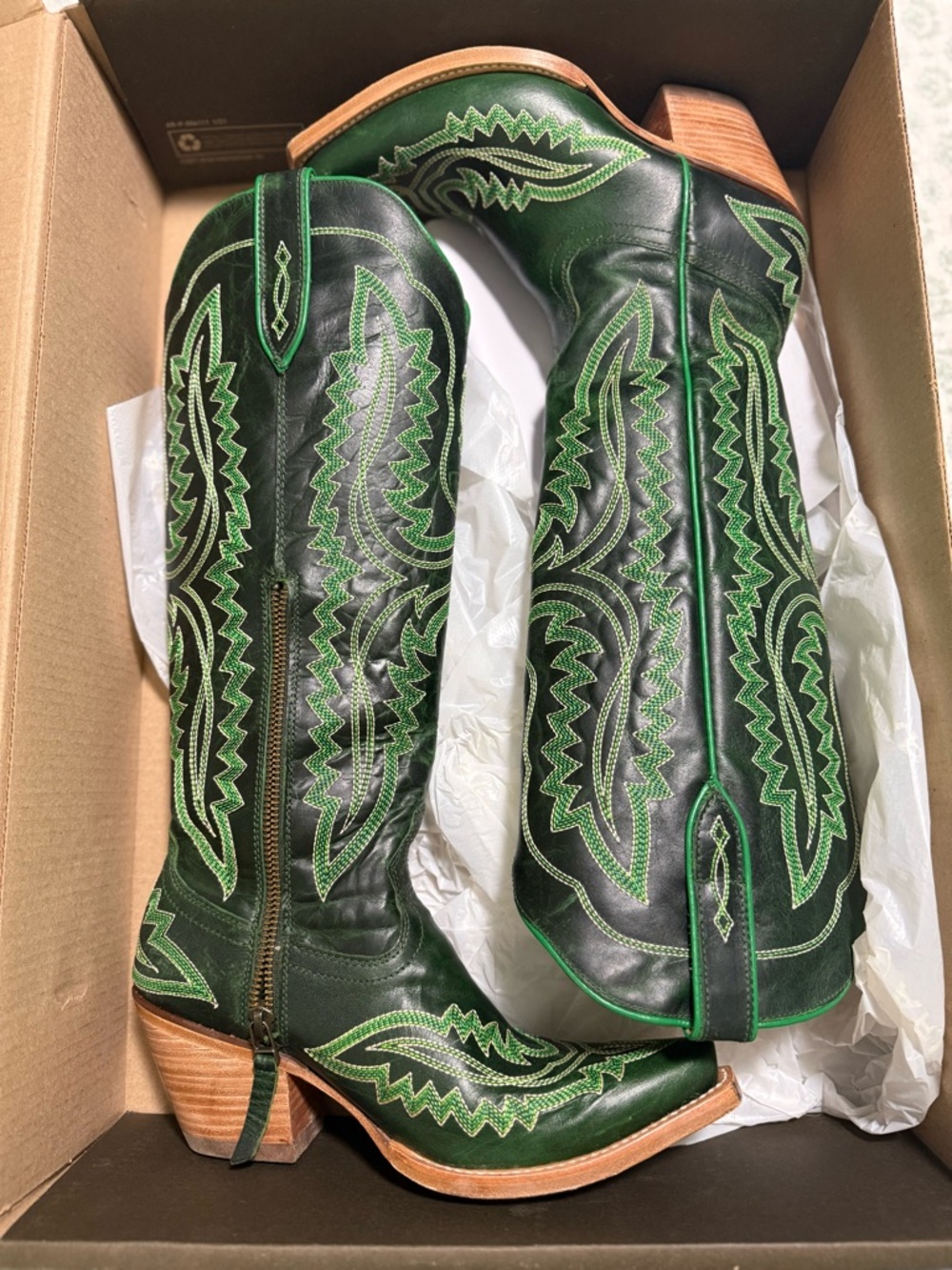 Women’s Ariat Casanova Cowboy Boots Lucky Clover Size 7.5 - Picture 2 of 14